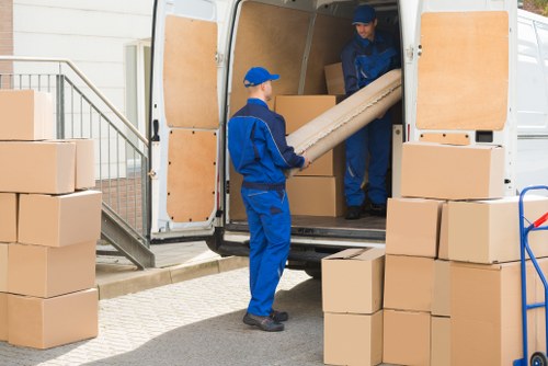 Removal van services in Shoreditch for local home and office moves