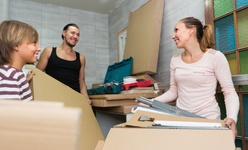Removal van ready for a Shoreditch property move