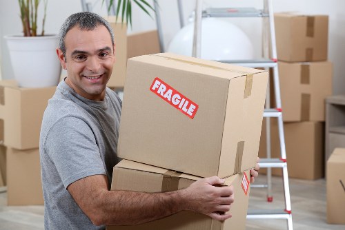 Moving truck for residential and business moves in Shoreditch streets