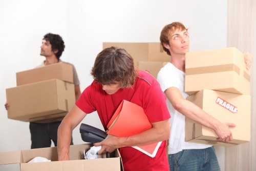 Packing and loading services by Shoreditch removal experts
